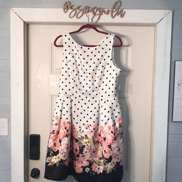 Jessica Howard Dresses & Skirts - Polka Dot & Floral Dress